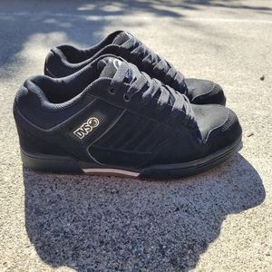 DVS Skate Shoes size 8 men's